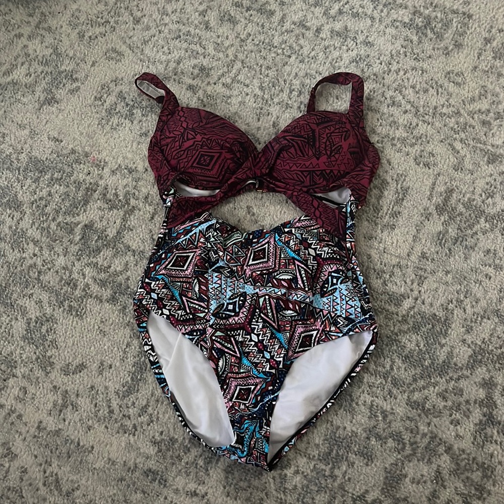 Cut out tribal print swimsuit